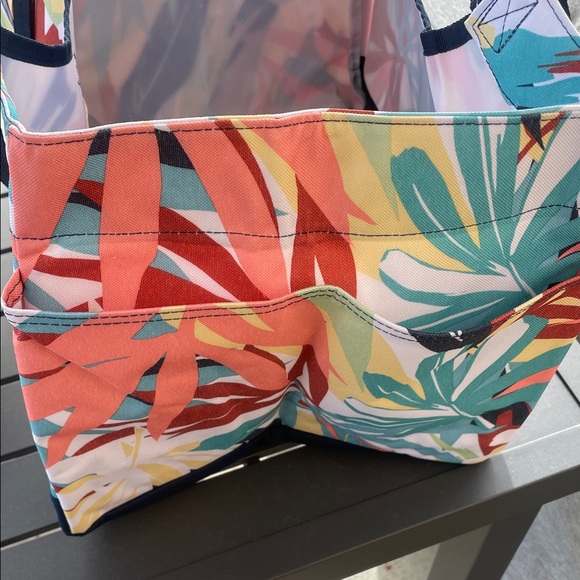 Thirty-One Pick Up & Go Tote Painted Plams - Picture 3 of 6